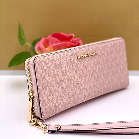Michael Kors Handbags - Michael Kors Large Continental Wallet Powder Blush Multi